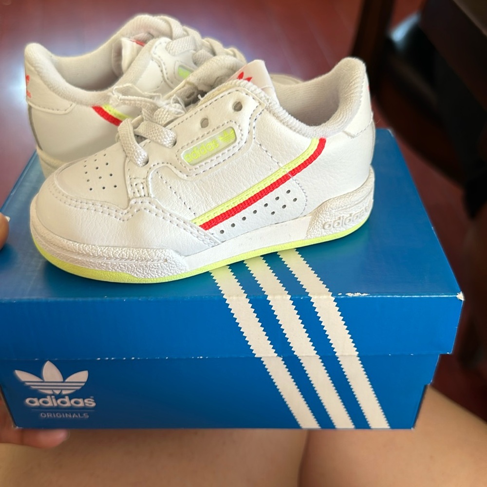 Adidas BRAND NEW
